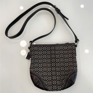 Vintage COACH Crossbody Leather Bag / Purse